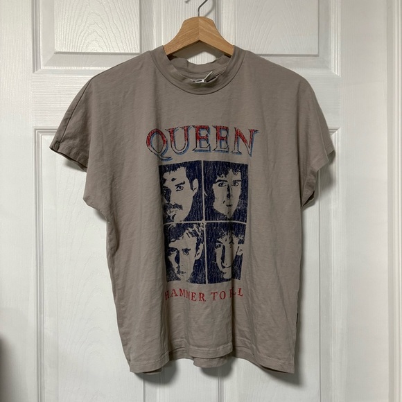 Queen Tee - Picture 1 of 5